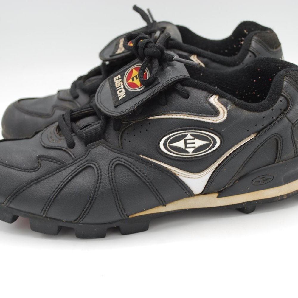 EASTON MENS BASEBALL CLEATS SIZE 8